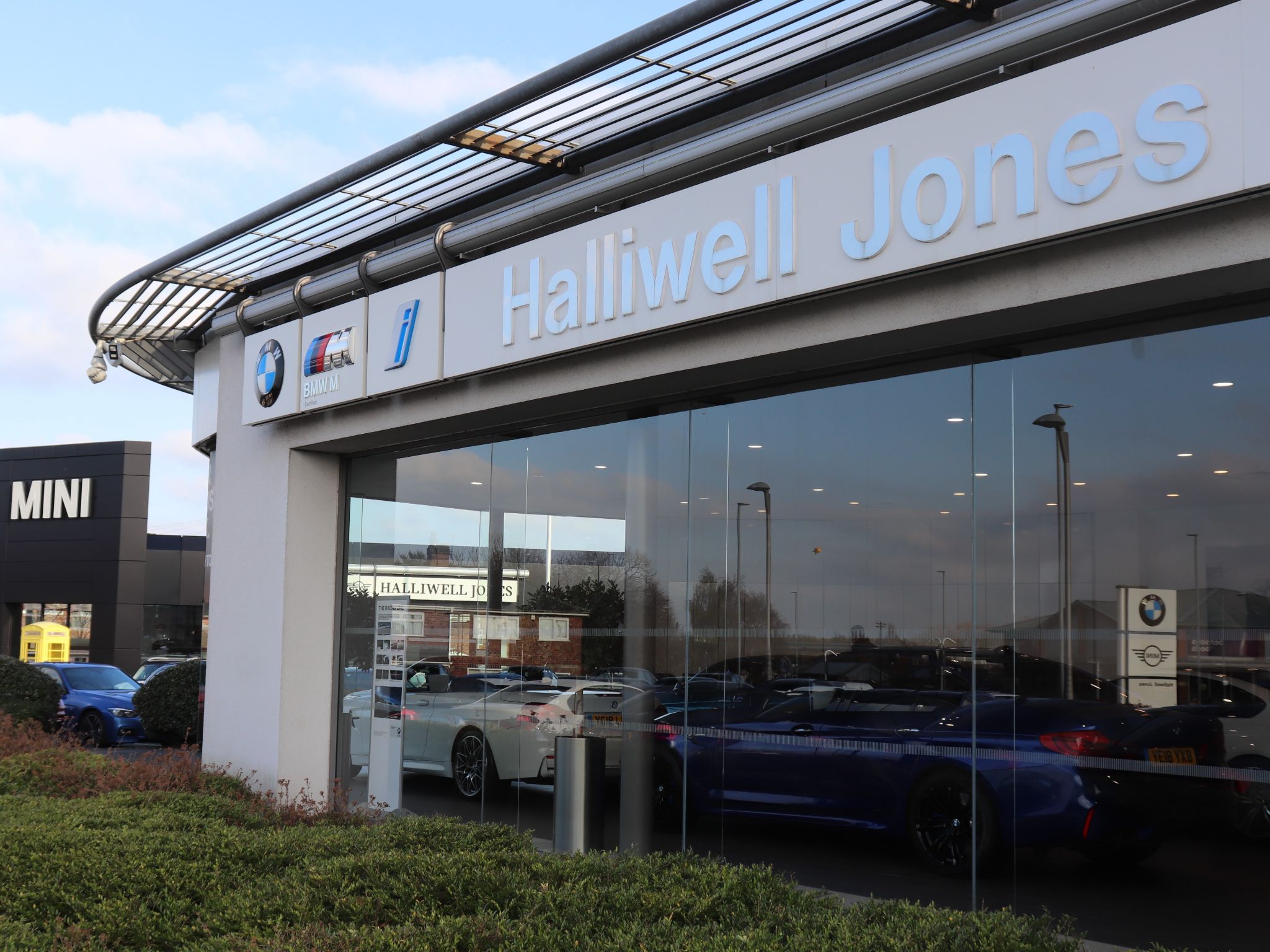 Halliwell Jones Warrington BMW Car dealership in Warrington AutoTrader